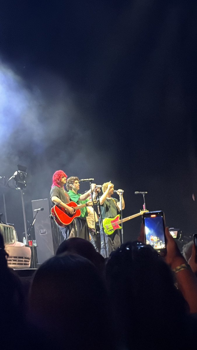 izzysxcks's tweet photo. #5secondsofsummer #5sos #5sosGrandRapidsMichigan had the best night seeing the boys with my besties🩷🥳 hope to see them again soon @5SOS https://t.co/sp93TDbp9e