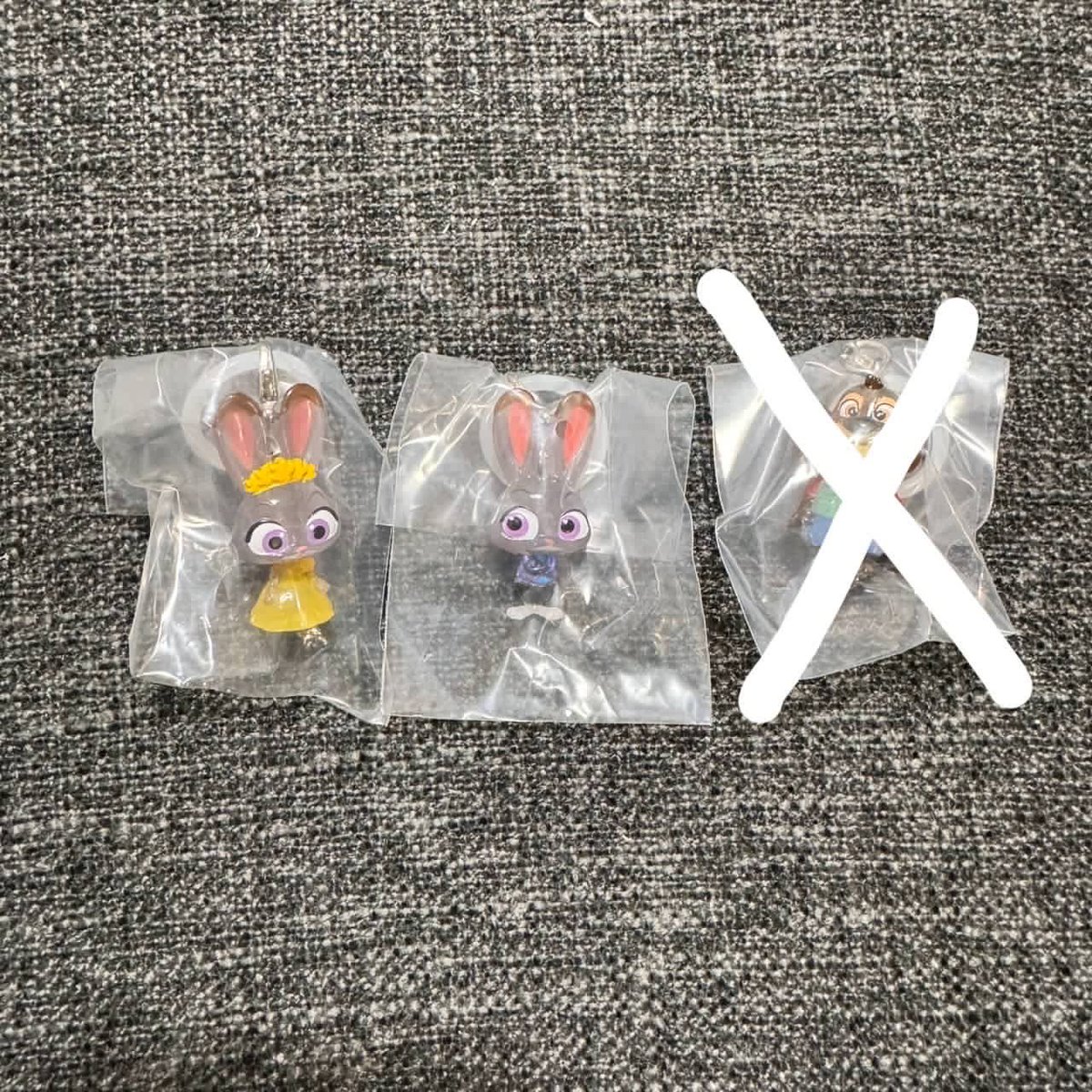 trhk352's tweet photo. ブルーロック ハンターハンター ズートピア ヨッシー ガチャ
 交換 めじるし

譲)ジュディ、ヨッシー、レイザー

求)ブルーロック（潔、凪）＞もちにゃみ、ふわふわにゃんこ関連

交換可能な方はdmまたはリプまでお願いします。 https://t.co/7h3OfUwHIp