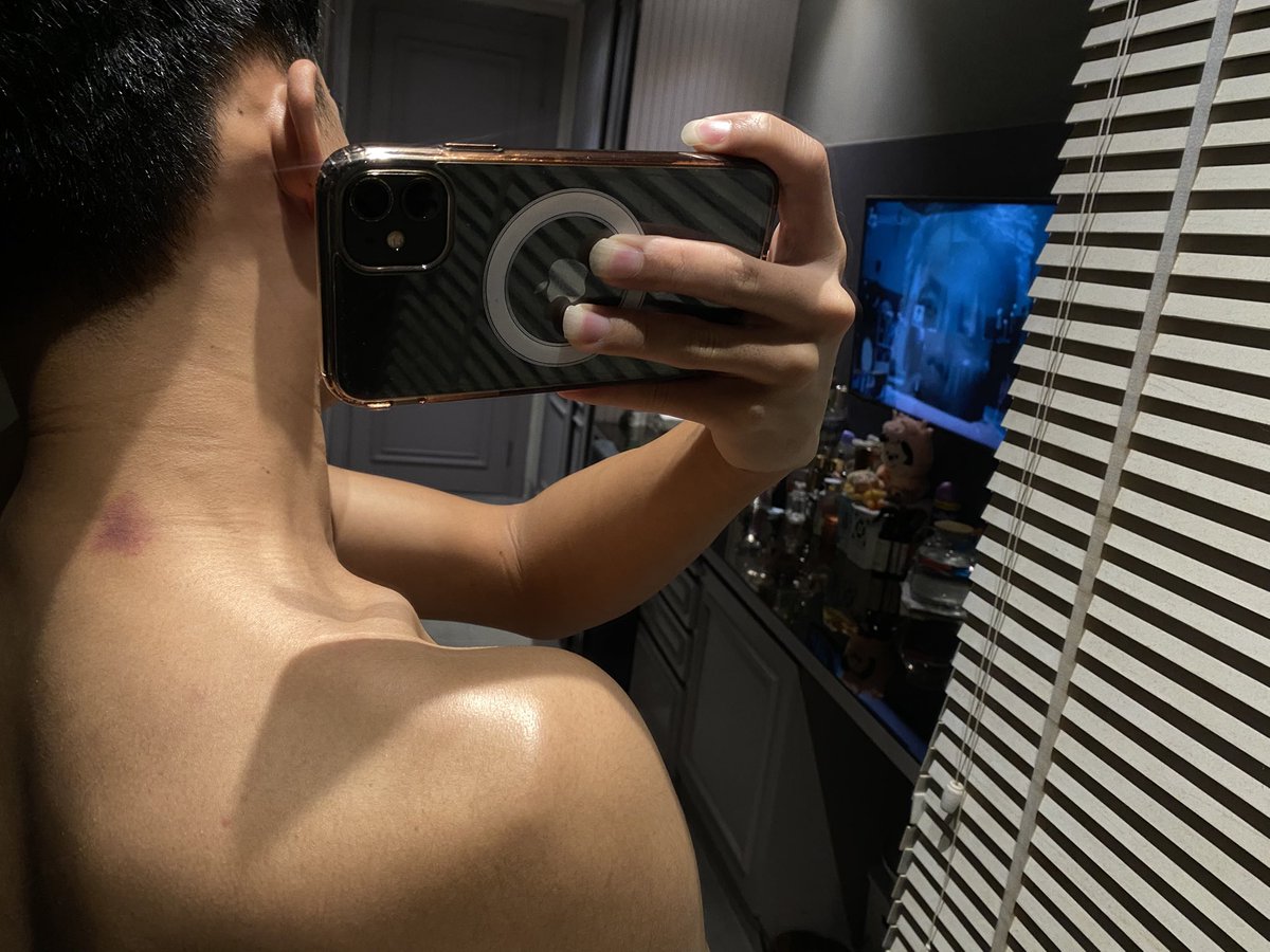 obfiles7's tweet photo. pas sampe kantor tmen kantor gw notice sial 😭 https://t.co/03KCrPKtou