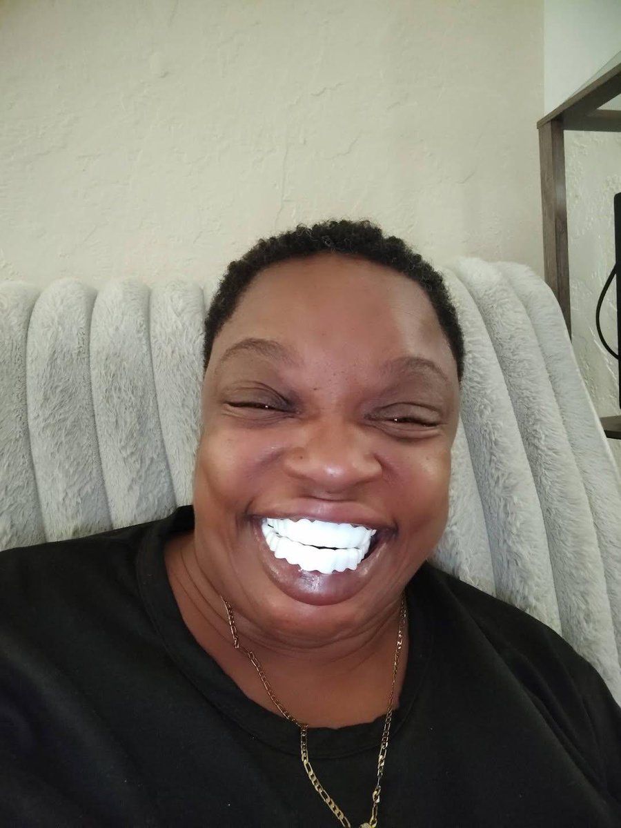RiseWithinn's tweet photo. My aunt’s dentist really did her wrong.😭 https://t.co/xzUUTYQiyB