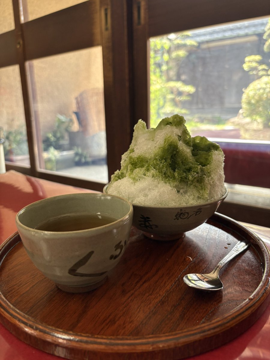Express633's tweet photo. 赤福氷。 https://t.co/OeMHgayUBa