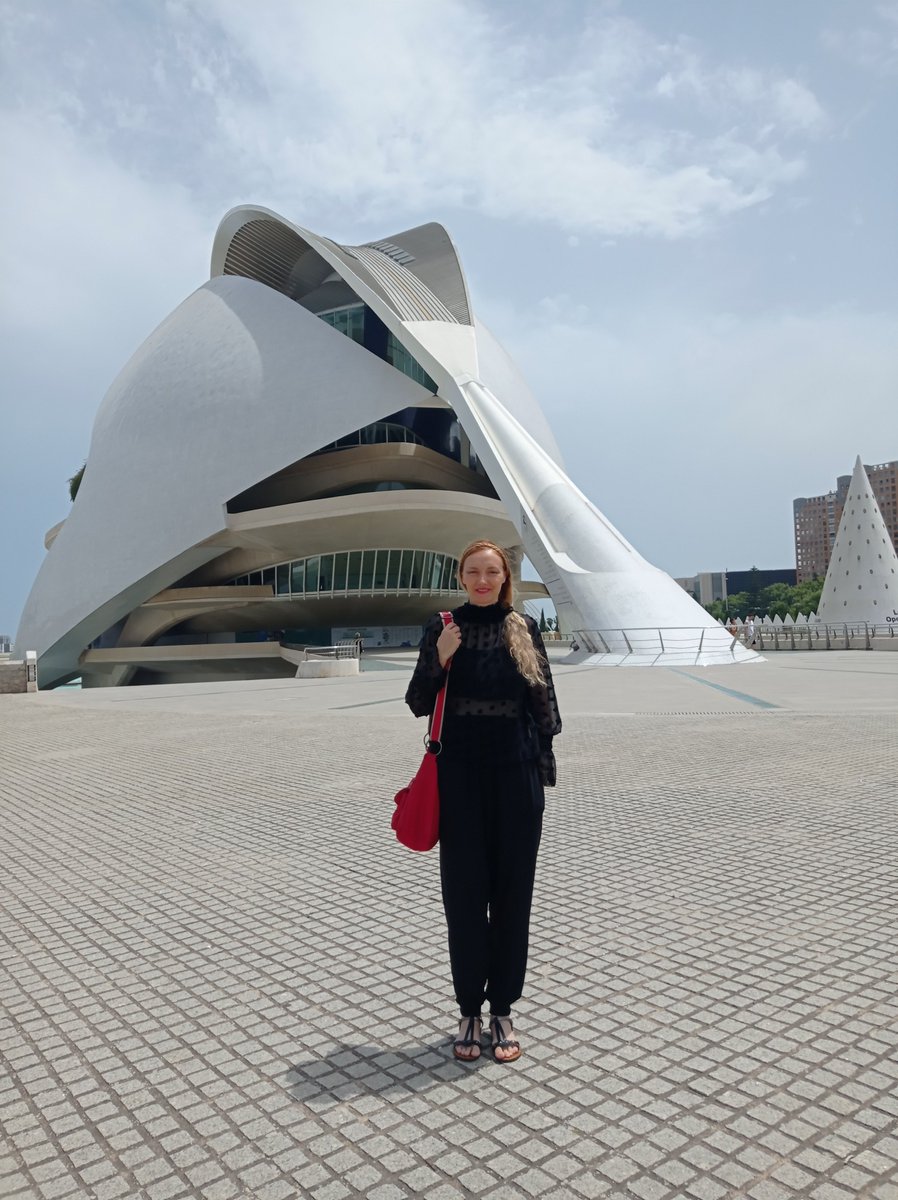 MercheSubiela's tweet photo. De vuelta al Palau de les Arts
#musical #musica #music https://t.co/7NfXWWZvah