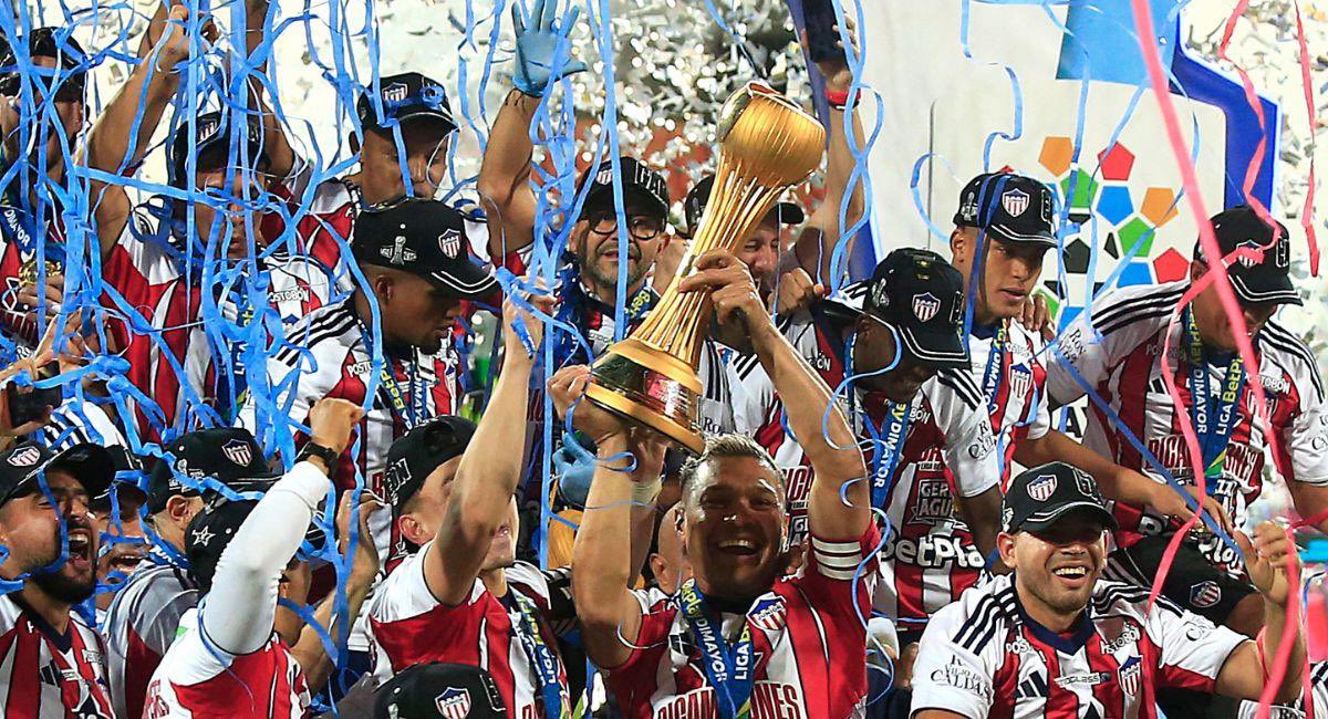 daxzfut's tweet photo. @JuanPa_blo_444 @sudanalytics_ Los costeños en cuestión hace dos meses en tu casa: https://t.co/KrGFBQ05iP