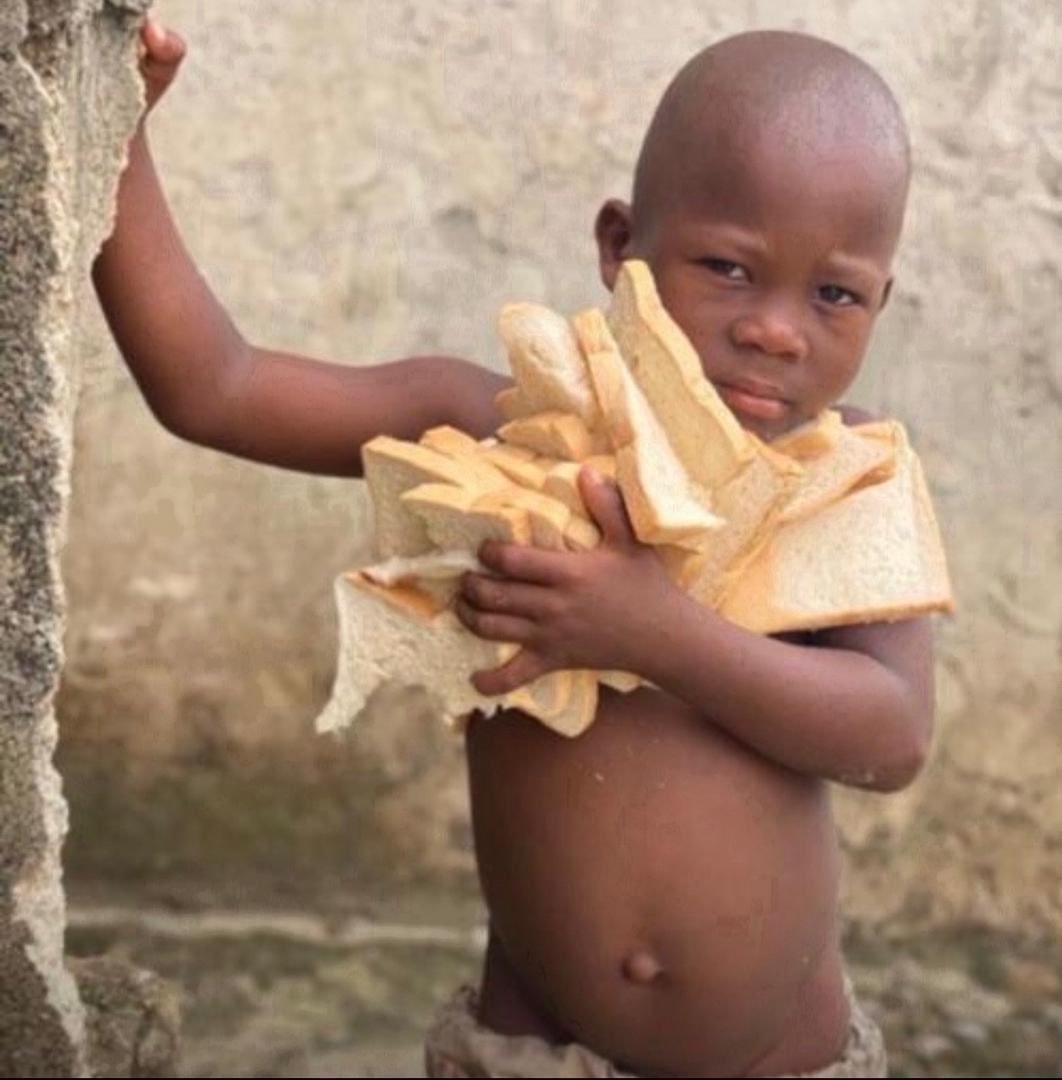 lonerdonsin's tweet photo. Give us this day OH LORD
Our daily bread 🤲🤲🤲🤲 https://t.co/6JJtVRLbfw