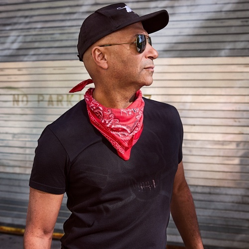 MusicNewsWeb's tweet photo. ICYMI: Tom Morello announces new solo rock album Everyone Gets Everything They Want - #TomMorello @tmorello #RageAgainsttheMachine @RATM @machinerageson #RATM
Read the full article here: https://t.co/KG5AUjNTTB
More on https://t.co/cGbkkwo6Jk https://t.co/Dbh19y1NKD