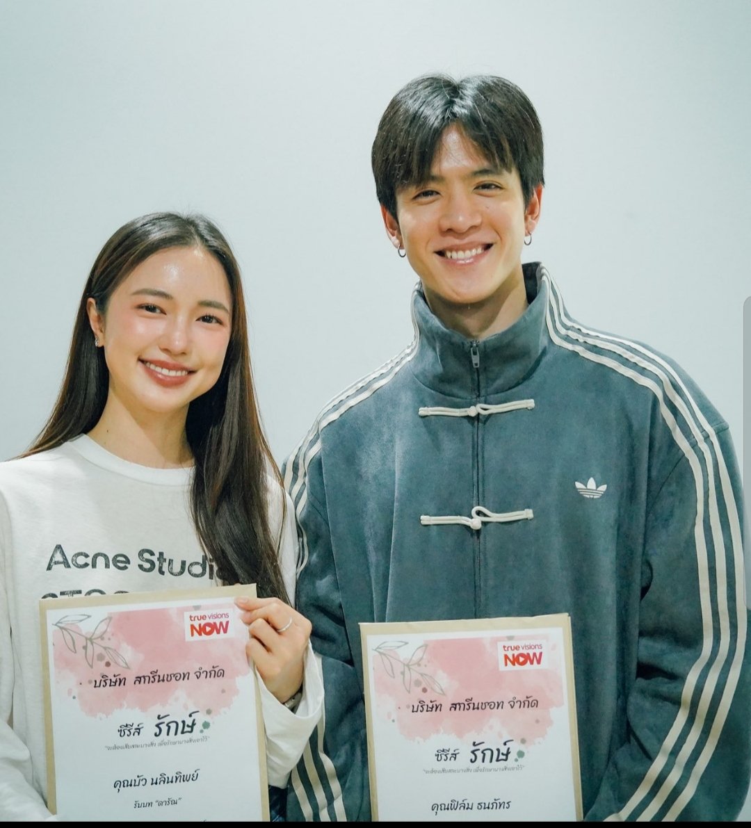 WathanM69891's tweet photo. The time to meet is approaching.
I can't wait anymore.
May your success reach its peak.
@film_tnp20
#รักษ์  #ToLoveandCherish https://t.co/qZ4eSbs0Ev