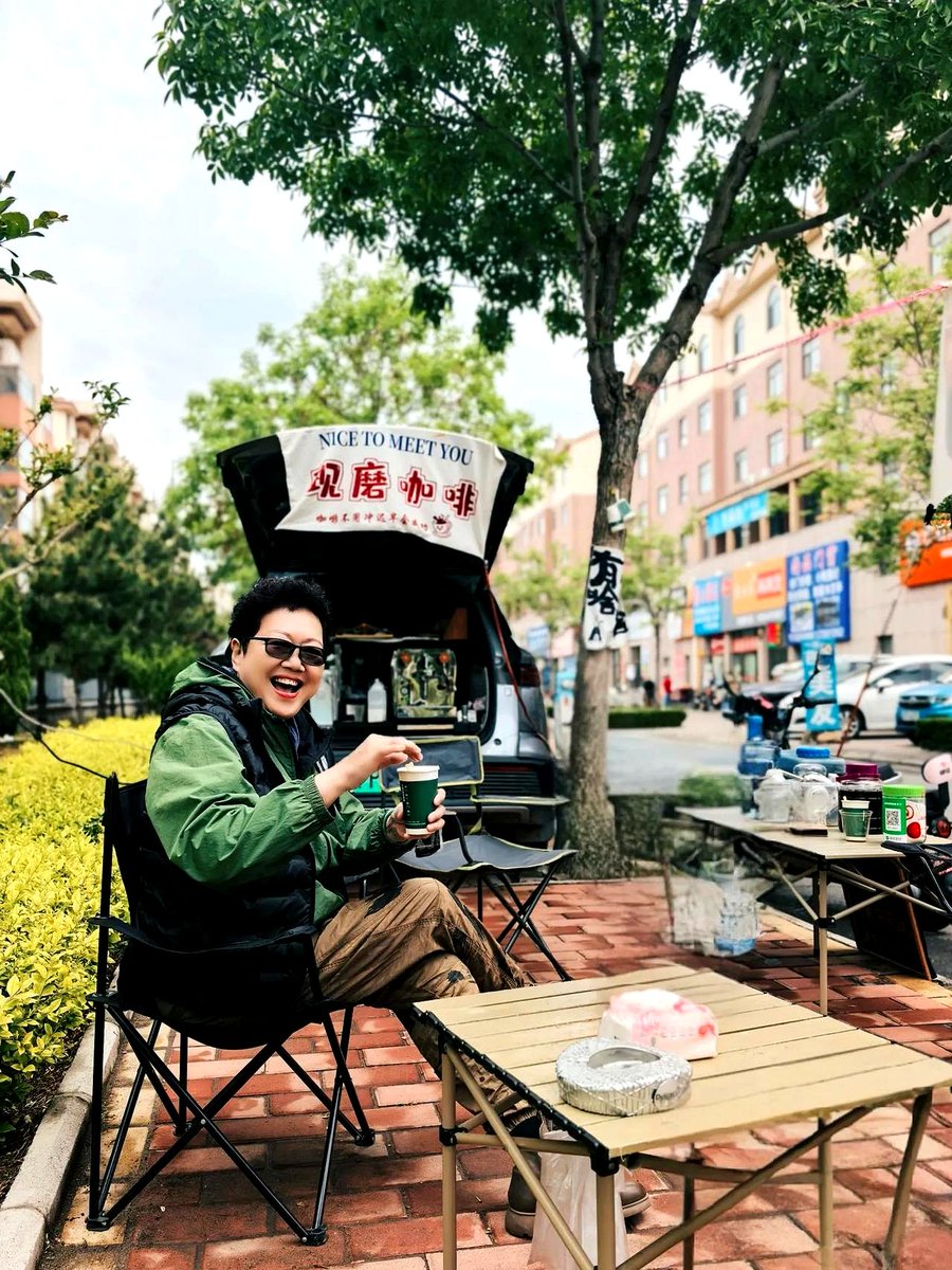 VeraMastrob0s's tweet photo. Coffee runs with my ride-or-die—10 years of chaos, laughter, and zero filters. This reunion hits different. https://t.co/QwC7M80YY1