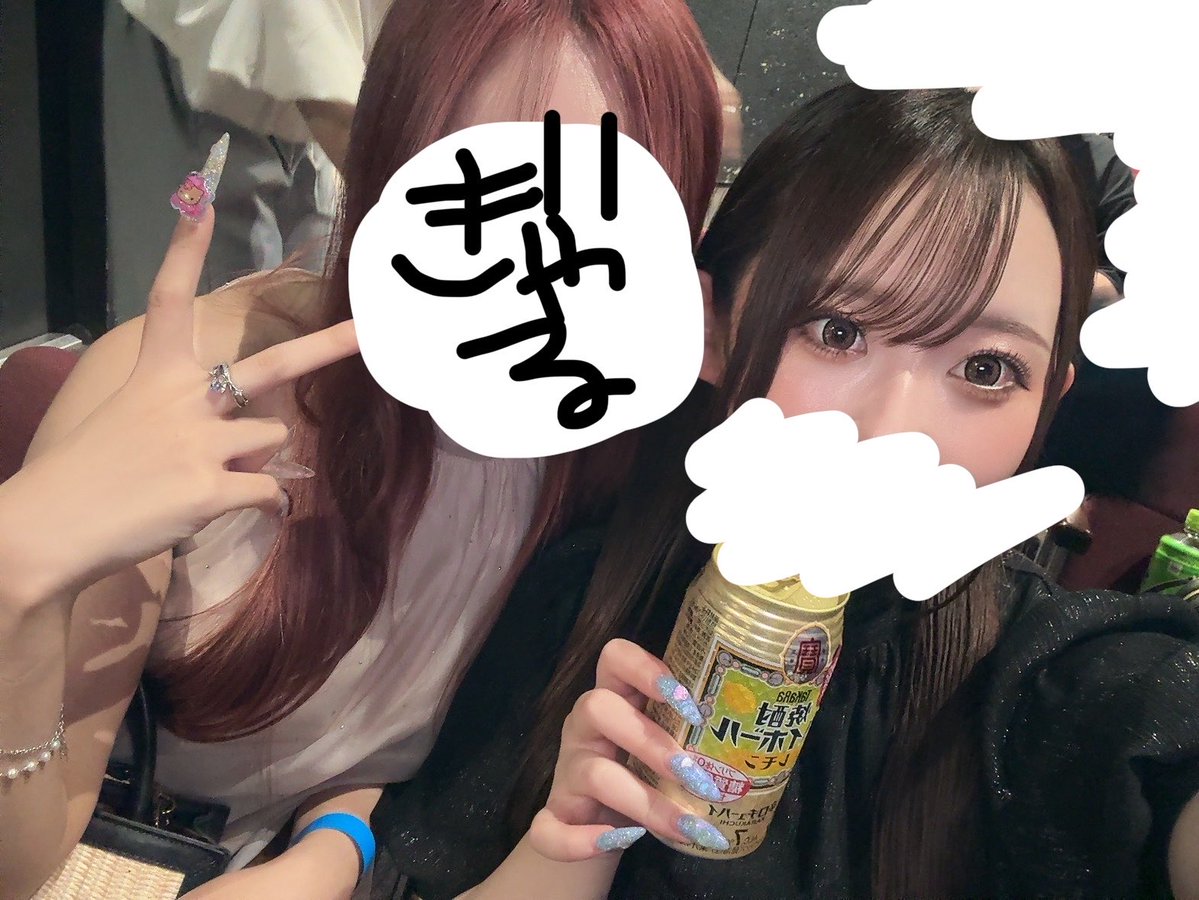 pochaaaaaa___'s tweet photo. 昨日は浅草！ライブ見てもんじゃ食べて楽しかった〜🥳かおるの爪がめっちゃギャルですごかった

🩶7/30🩶
19時 かおる(-23時) あおい
20時 なな

後半ななとツーオペ！
何卒よろしくお願いします〜！ https://t.co/bILRQehSRp