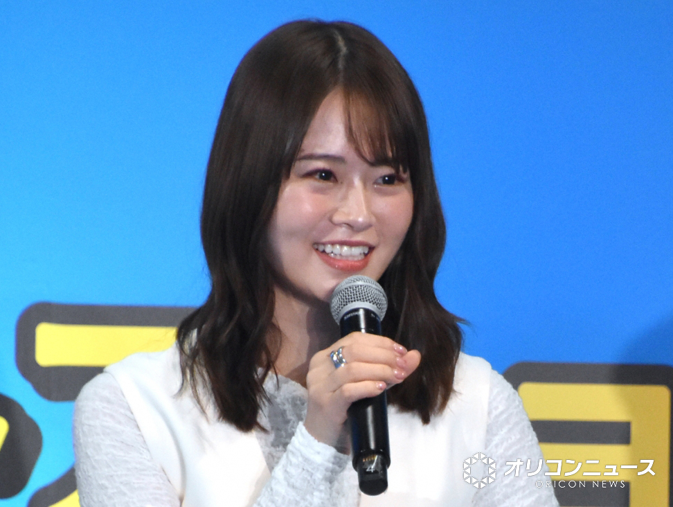 oricon's tweet photo. 【報告全文】
山崎怜奈、ラジオで妊娠生報告
https://t.co/njRDgbcwJ8
⠀
山崎怜奈(29)が『山崎怜奈の誰かに話したかったこと。』のエンディングで報告。公表するか迷ったというが、生放送の帯番組やレギュラー番組を休むため、公表に至ったという。山崎は乃木坂46の元メンバーで、2022年7月に卒業した https://t.co/KGrMjKC16E