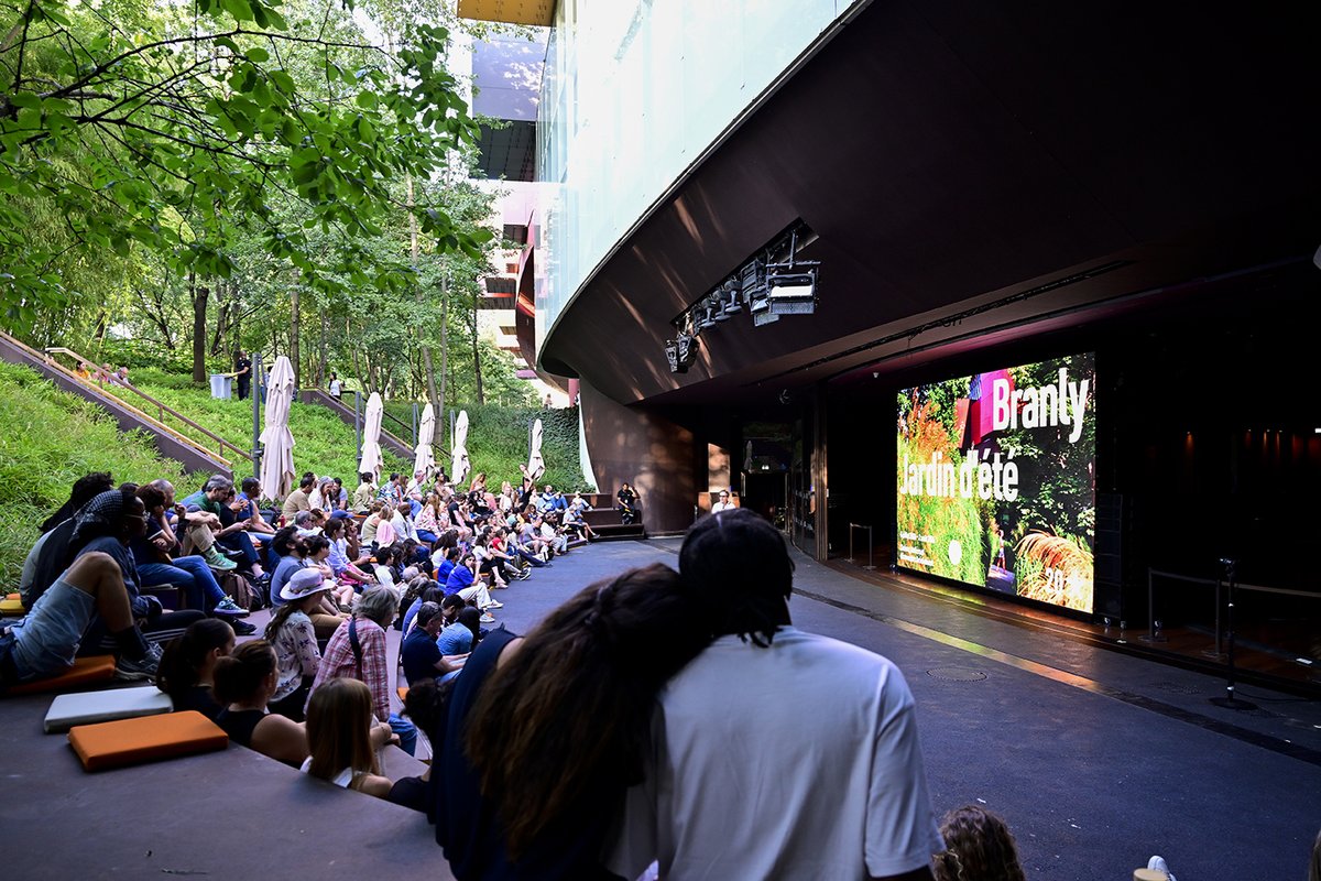 quaibranly's tweet photo. Jardin d'été 2026 ☀️

🌿Derniers jours pour profiter de l'édition 2026 de Jardin d'été 2026 !

Jusqu'au dimanche 2 août, profitez d'une programmation gratuite à partager en famille ou entre amis !

ℹ️ Plus d'infos sur la programmation 👉️ https://t.co/yCMpgtffZN https://t.co/Pg6f3qVNh2