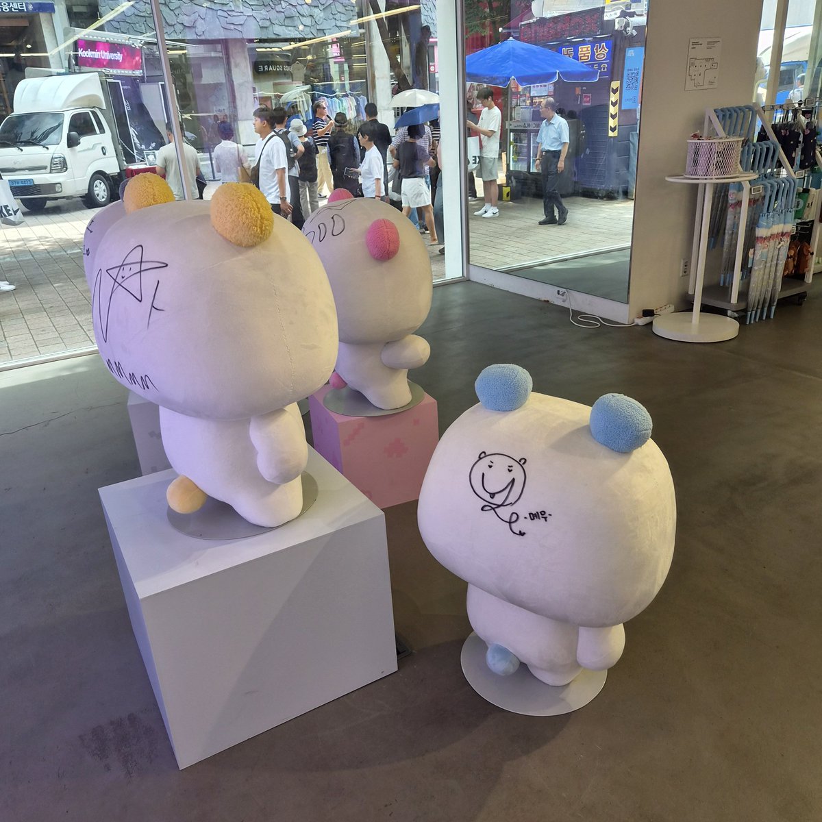 myejuni's tweet photo. 명동 바로 갔다옴 💗 https://t.co/LH0Uyh2qYc