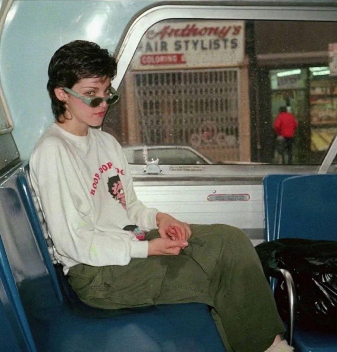 notgwendalupe's tweet photo. Madonna in the 70s https://t.co/IhWTm0Q29f