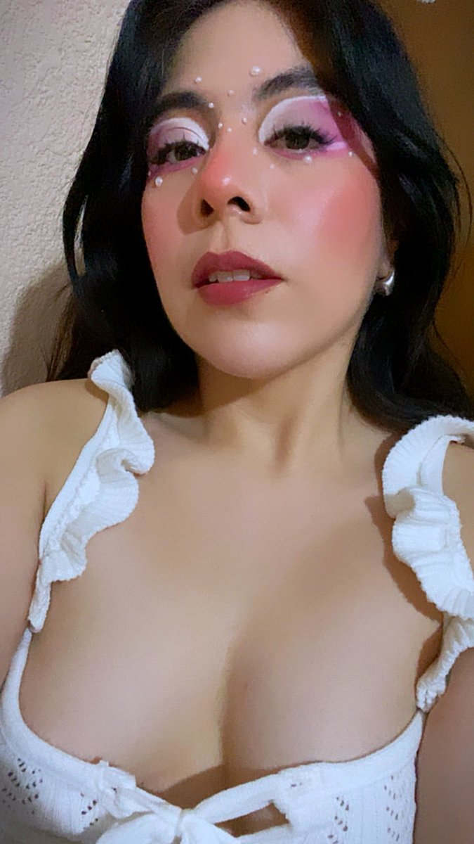 aandduunbkknnt's tweet photo. 🩷🫰🏻 https://t.co/KIXAHDEhQP