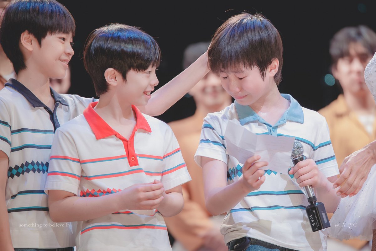 _A_PIC's tweet photo. 260725 빌리 엘리어트 낮공 #김우진 #박지후 #조윤우 
김우진 빌리 | 박지후 빌리 | 조윤우 빌리

막공 소감 편지 펼치자마자 눈물 쏟아진 우진이 ₍o̴̶̷᷄﹏o̴̶̷̥᷅₎ https://t.co/jZiyPzWwkR