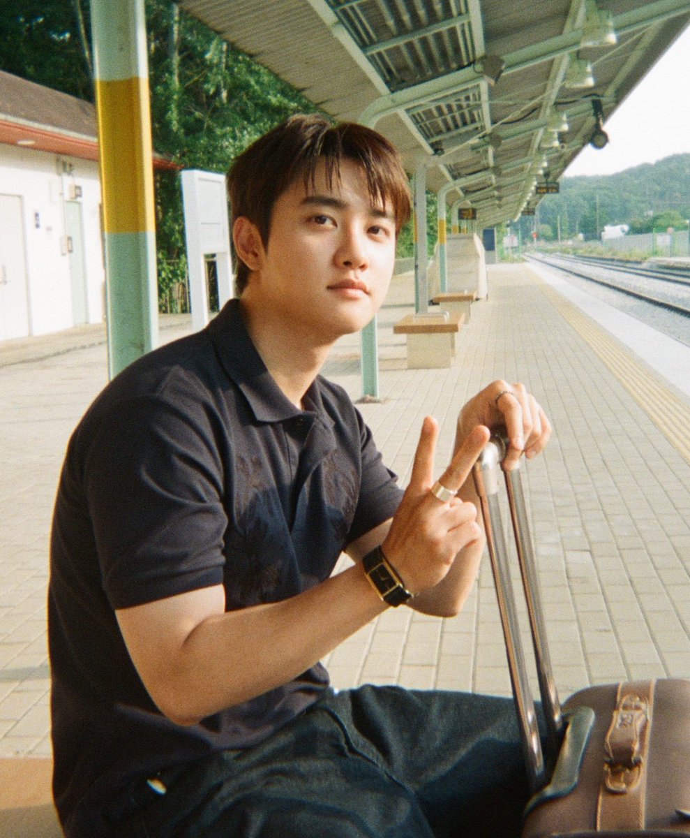 sooobloom's tweet photo. aesthetic boyfie kyungsoo is what I live for https://t.co/6INGjRB3Xp