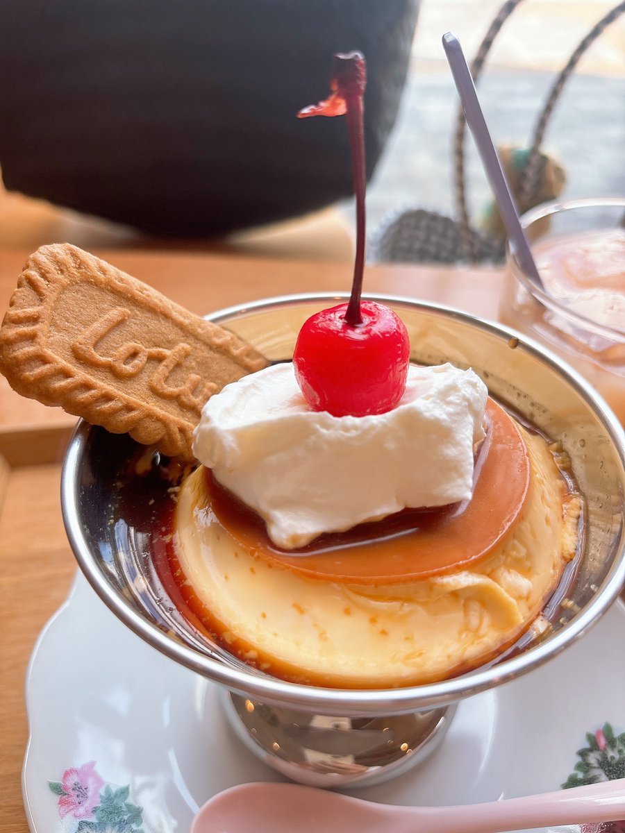 a239_n_'s tweet photo. 美味しかった🍮🍒 https://t.co/jrKkPJ4fAv
