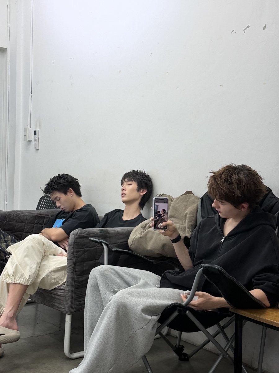 mye_nattapat's tweet photo. 😴🙊 https://t.co/9AAAuKJt72