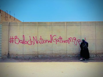 MahalBaloch111's tweet photo. Supporters marked two years of Raaji Muchi through community outreach, pamphleting, and public discussions across Quetta.
#2YearsOfRaajiMuchi #BalochNationalGathering #Balochistan https://t.co/Sh6uMJ5Z5N