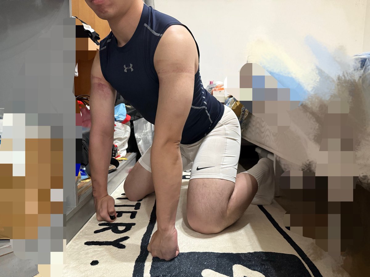 Yongiant224's tweet photo. 狗姿——基础四维展示

#puppy #puppyplay #骚狗 #紧身衣 #m #锁狗 #奴m https://t.co/ffr8UfYU1T