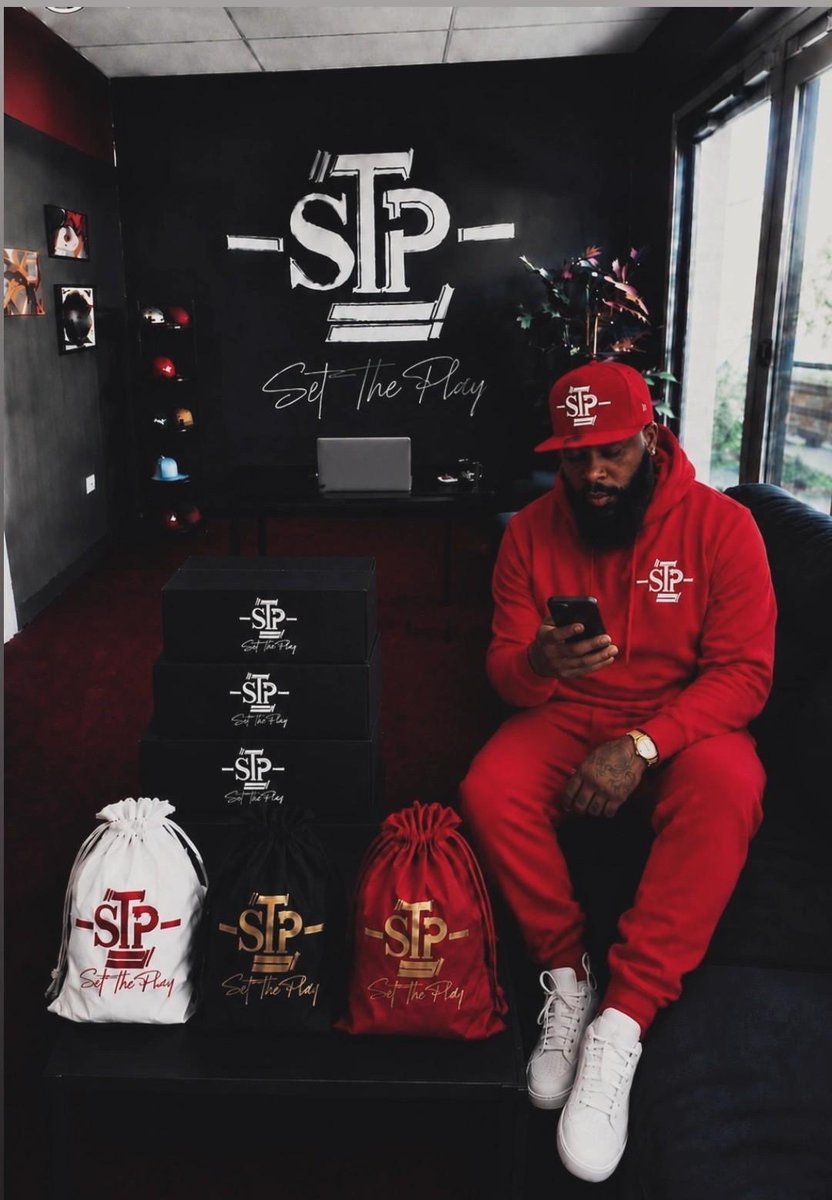 BiggHurra's tweet photo. @300   I need to drop. A. Ep. On the label. I’m promoting my own music  reciting my own music at my studio. Mixing my mixing in Hollywood   Yes sir  @SetThePl4y  @PLYSBRAND https://t.co/C7lhbRgYQQ