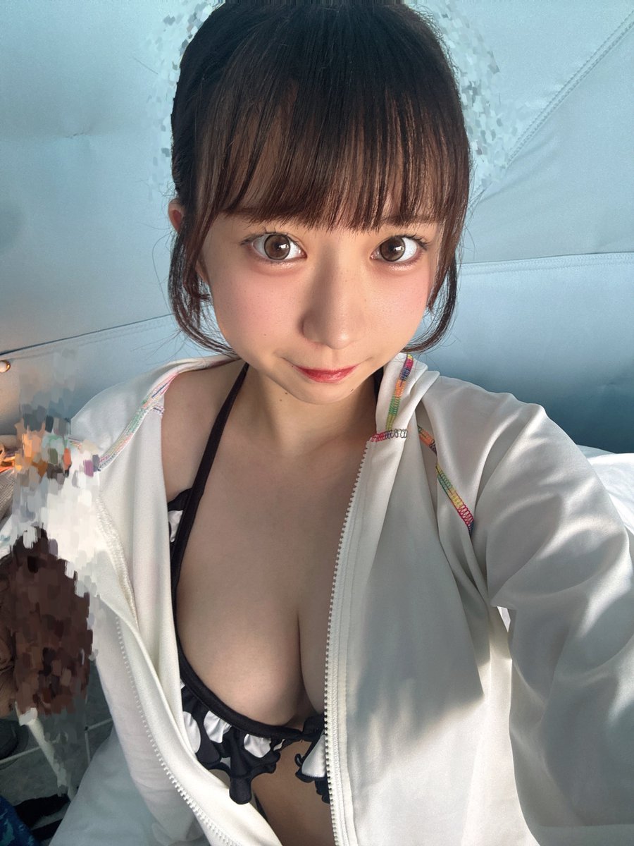 hinaa3n_'s tweet photo. 💙💭🐬🫧 https://t.co/uebLLRXn4P