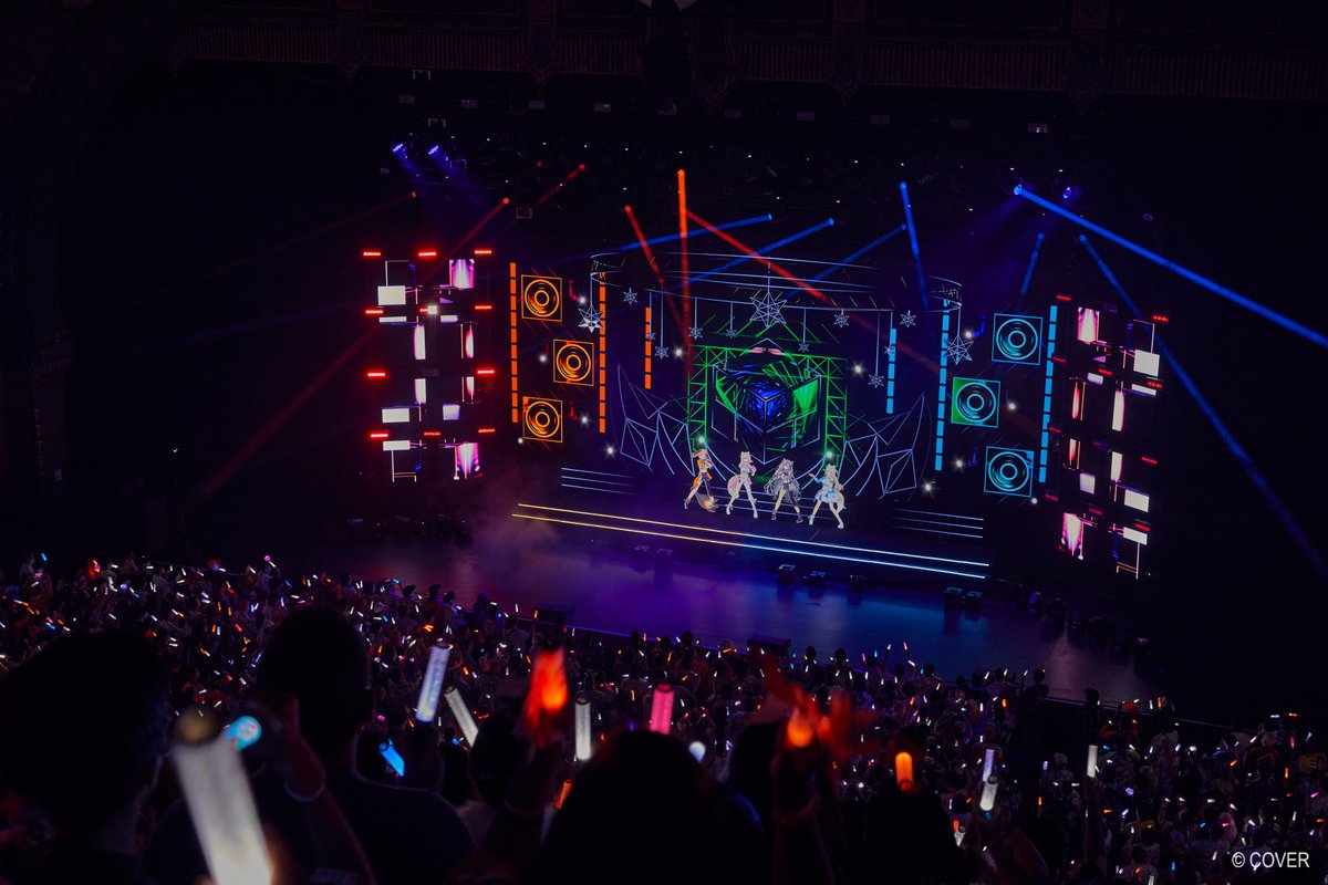 hololive_En's tweet photo. It's no secret that Vestia Zeta is an amazing performer, and we witnessed it firsthand at hololive English 4th Concert -Serendipity-!
Did you love it when the #holoEN members joined Zeta on stage? ✨

📜 @vestiazeta

Experience the "miracle of chance" with hololive English through the concert archive, available now!

🔽Archive Tickets
https://t.co/fjDUALf70v 
⏰Available until August 9, 2026 at 3:59 PM (JST)

#hololiveEN #holoSerendipity