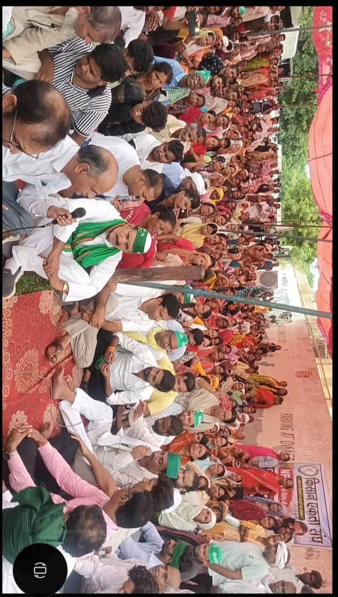 SunilKu29343573's tweet photo. @npclgrnoida @aksharmaBharat @CMOfficeUP @dmgbnagar @myogiadityanath @myogioffice @tejpalnagarMLA @dr_maheshsharma 27 जुलाई को NPCL कार्यालय पर किसान एकता संघ के नेतृत्व में हुए विशाल धरना-प्रदर्शन के दौरान NPCL अधिकारियों ने लिखित एवं मौखिक रूप से आश्वासन दिया था कि डूब क्षेत्र में खराब पड़े सभी ट्रांसफॉर्मरों को तत्काल बदला जाएगा, जहां आवश्यकता होगी वहां ट्रांसफॉर्मरों की क्षमता बढ़ाई जाएग https://t.co/uzIJswjEkp