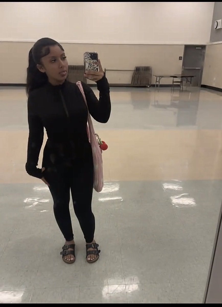 Alezmisv's tweet photo. Videos of this Latina cracking in San Jose Send me more videos I’ll post them 👀
#bay #area #bayarea #cali #california 
#area669 #easy #latina #bop #zex #backshots #petite #mexicangirl #horny https://t.co/NU9BD7XjE0