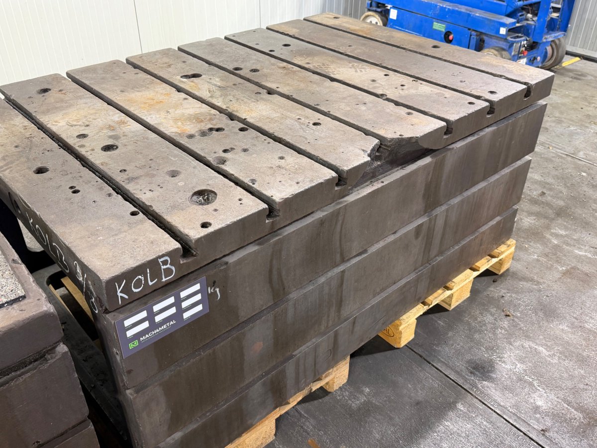 mach4metal's tweet photo. Box table ASQUITH RDG Number of T slots: 10 (7+3)
Jump from T to T 240mm
T size 28mm
Number of T-slotted sides:2
Length 1800mm
Width 1200mm
Height: 760mm
Weight 2500kg
#mach4metal #asquith #box #rdg #table #iron https://t.co/5o7fcr72nj