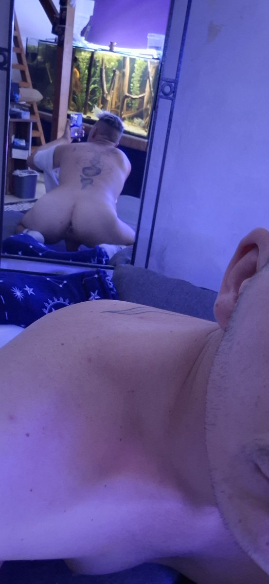 ErickTurky's tweet photo. Melyik tetszik jobban, bal vagy jobb? 🤪😋 https://t.co/2WKjxonWul