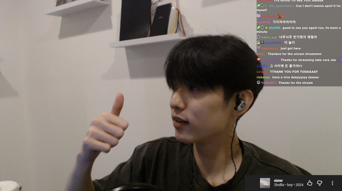 letsflooooo's tweet photo. คำแนะนำจากพี่เจวันนี้🥺🤍

“ยินดีต้อนรับเข้าสู่ช่วงวัยยี่สิบนะครับ มีความสุขไปกับมัน แล้วก็อย่ากังวลกับอนาคตมากไป คุณยังมีเวลาอีกมาก ผมรู้ว่าคุณอาจจะไม่ได้รู้สึกแบบนั้น แต่คุณยังมีเวลาอีกมากเลย ช่วงวัยยี่สิบนี้คือช่วงที่คุณจะได้ค้นหาตัวเองว่าจริงๆแล้วคุณอยากจะทำอะไรนะครับ” https://t.co/HIznvG59Us