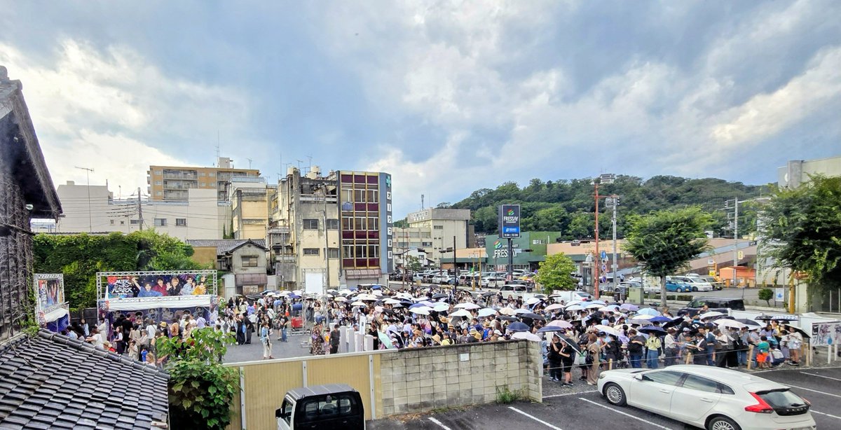 PopeyeYumi's tweet photo. ようこそ足利へ
そんな想いだけで、街なかおもてなしエリアできましたぁ🚙✨
【キラキラホームタウン足利✨Food Carでおもてなし】
7/30.31(木.金)限定!
#キムラ美容室 🅿️会場💇
☆絶品グルメや限定ドリンクをご用意しました。
🌻足利の夏を楽しみましょう🫶
#街なか～元気に
#milkミニ縁日
来てね💖 https://t.co/YKeqHU5Buh