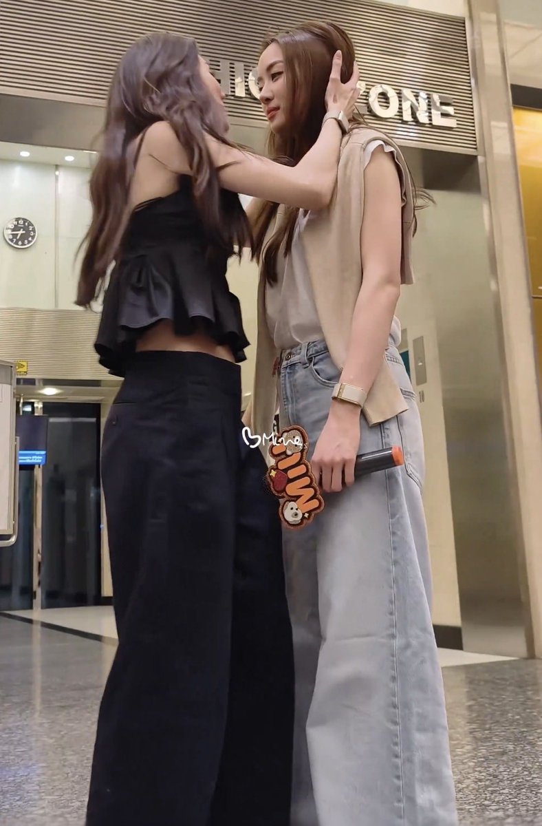 backjaureguii's tweet photo. 🥹

#LenaMiu https://t.co/5drVbSyVYJ