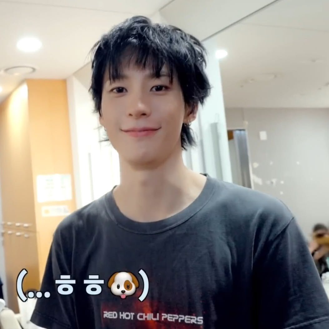 boounun's tweet photo. เรนนี่นึกว่าหวี https://t.co/I6FmjXW3WD