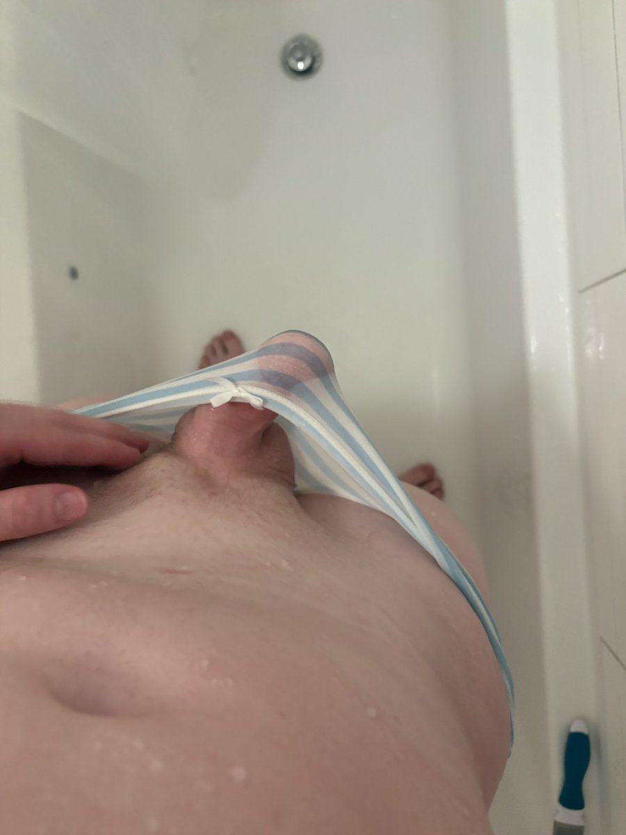 its_Dariusx's tweet photo. Panties got a lil wet… 😖

#femboy #gay #twink #panties #shower #cock #cutcock https://t.co/uKkO75JY43