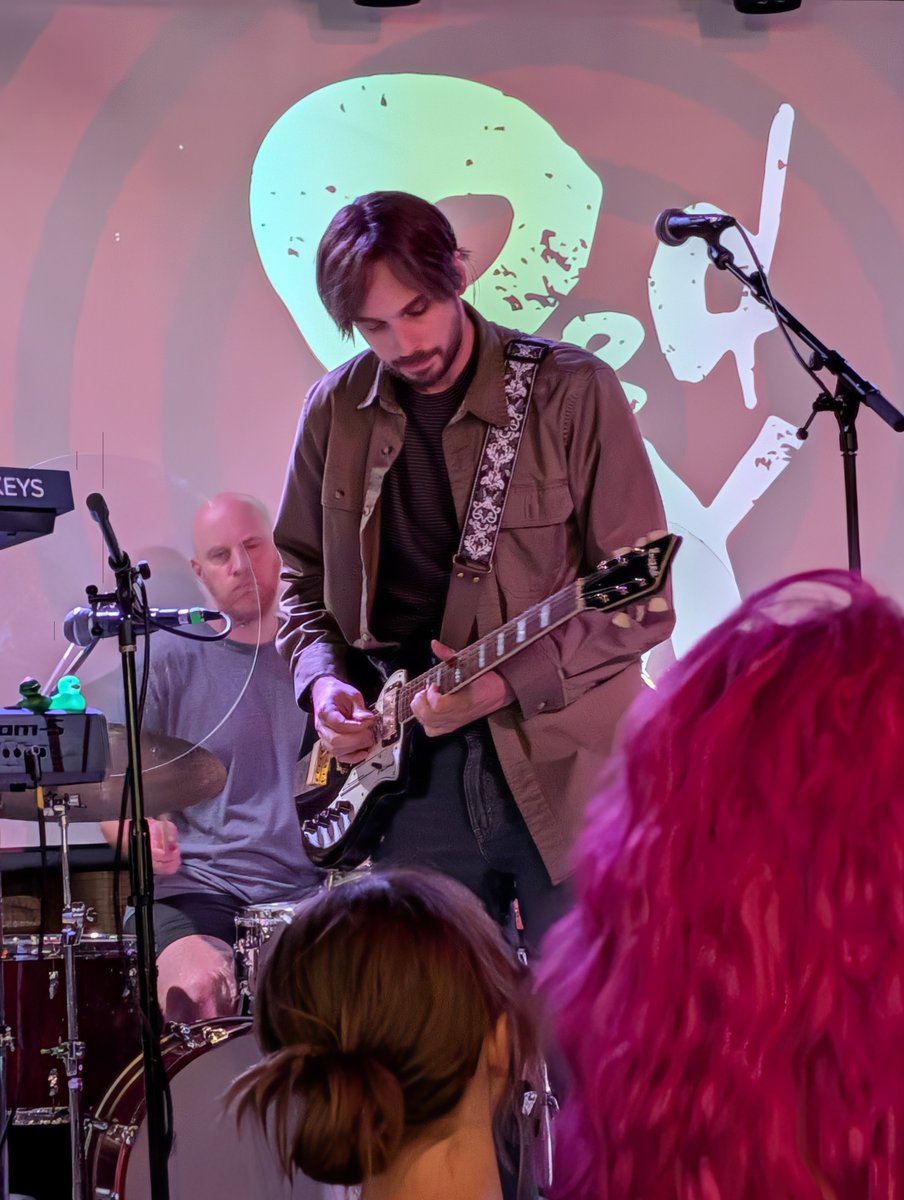 Bellarious's tweet photo. Thanks for coming and visiting the flattest state @VinnyVinesauce @redvoxband it was a great show and I'm glad I got to see you all perform! https://t.co/wX3WdGGEHj