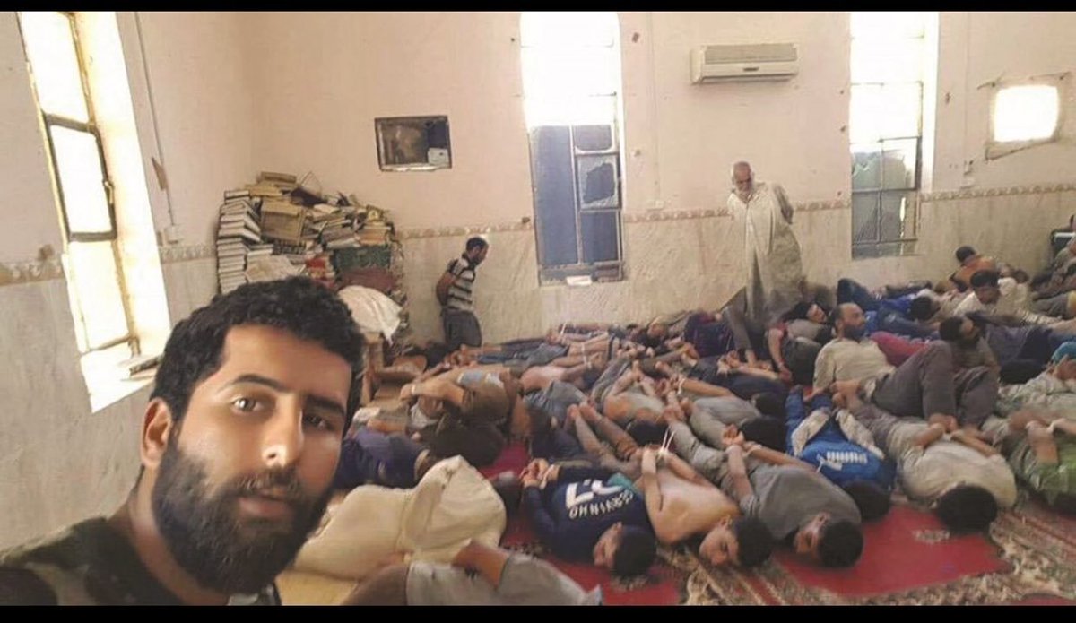 Wolveri07681751's tweet photo. يتبجح البعض أن الطائرات السعودية
قتلت مسلمين من الحشد الشعبي 
ها هم المسلمين عناصر الحشد يقتلوا العراقيين السنة في المساجد أين في المساجد
ويوثقوا ذلك صوت وصورة https://t.co/8w8xjuirMB