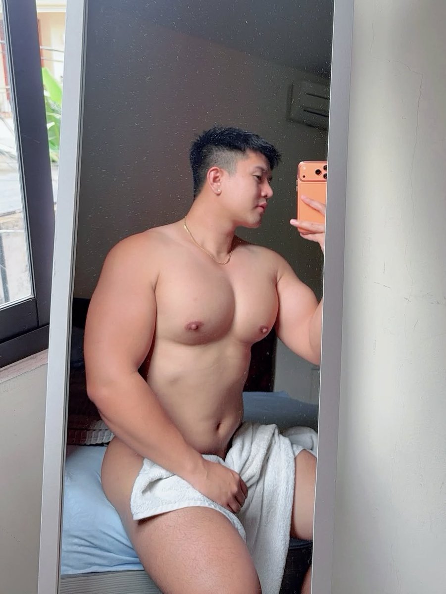 ddadddaddy's tweet photo. Gede banget ga sih.. i think i cant handle it 🥵 https://t.co/2NIZzmXgcy