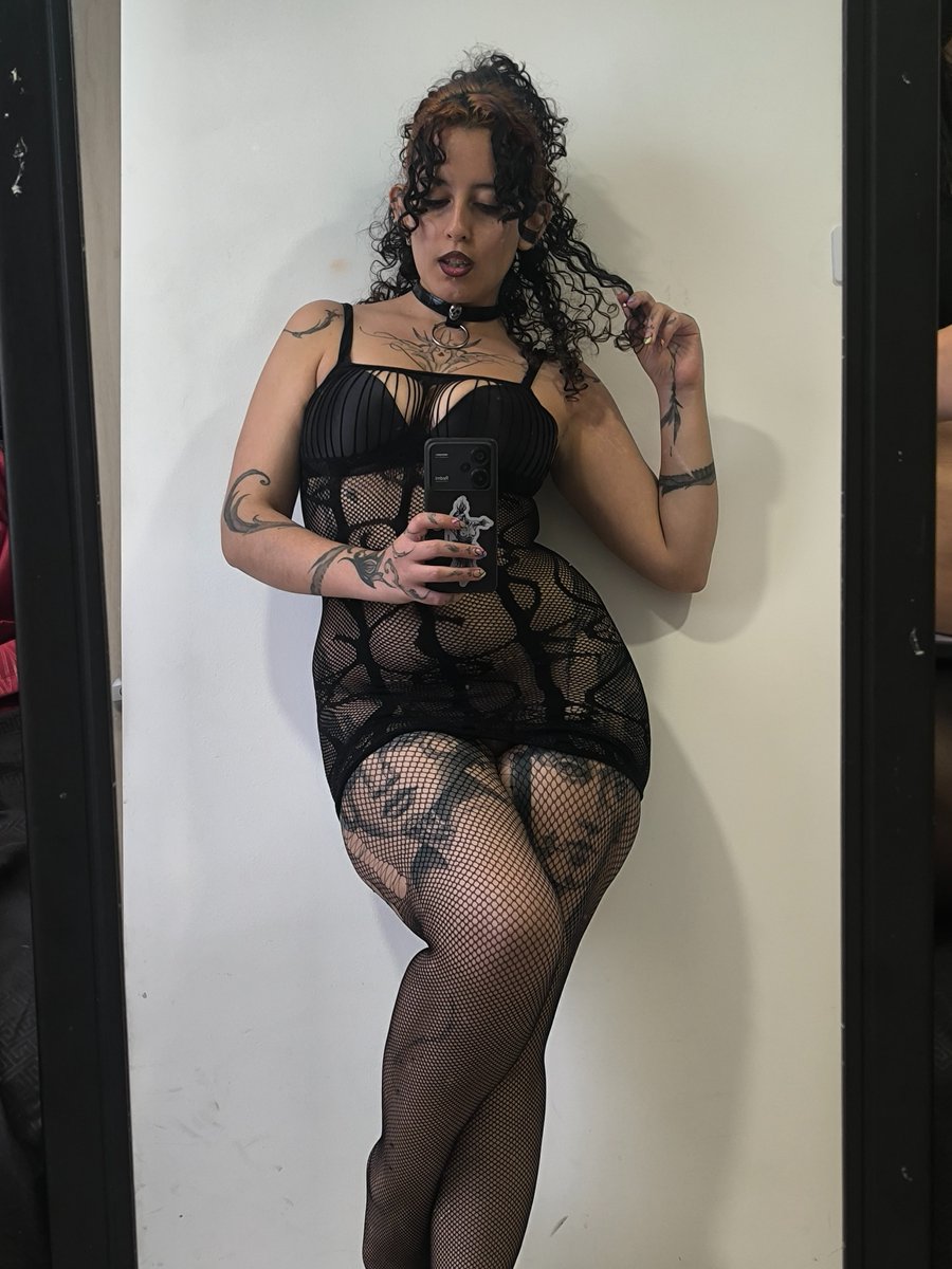 Eris_kaosu's tweet photo. Wanna play? π
https://t.co/wHx53W0Qjj
.
.
.
#GothLatina #CurlyHair #CurlyLatina #AlternativeModel #DarkBeauty #DarkAesthetic #TattooGirl #TattooCommunity #InkedGirls #Fishnets #Pantyhose #Stockings #ThighHighs #Lingerie #BlackLingerie #CurvyLatina #HipGoals #AlternativeFashion https://t.co/dsF5QXaCwK