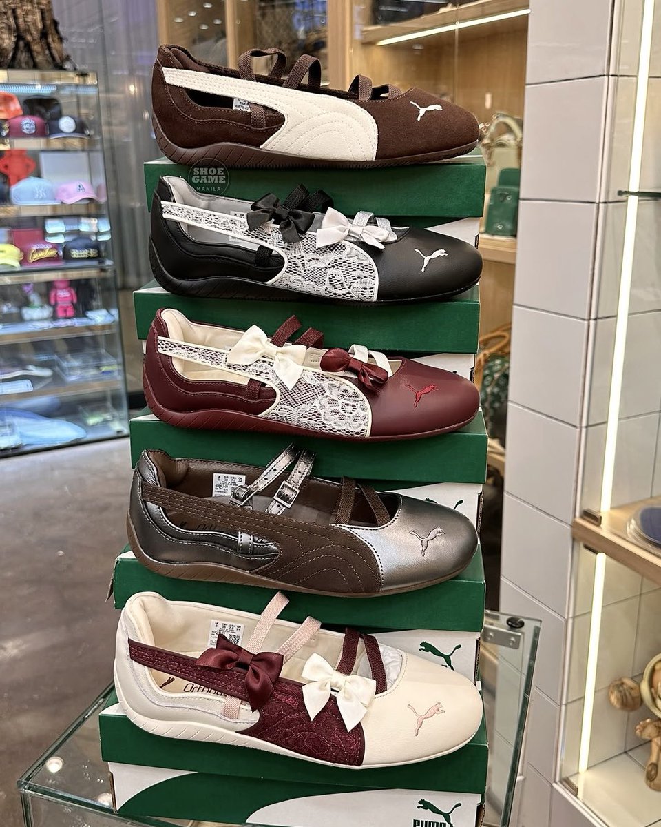 berburushopee's tweet photo. HELP… kenapa semua warna sepatu puma dan onitsuka ini cakep-cakep bgt sih😭✋🏻 https://t.co/MUVlaRpiWH