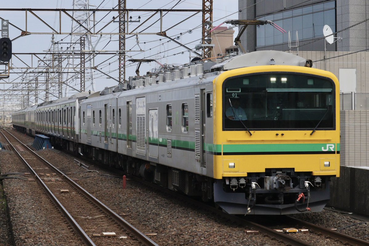 Masutetu2's tweet photo. 7/30
E493系01編成＋E233系 U629編成 配9745M
AT入場配給
@南越谷

千葉地区へ転属のため秋田まで配給されました。なおグリーン車は廃車の模様。
UTL/SSL系統から初の廃車が発生しました... https://t.co/muKw7S8MF7