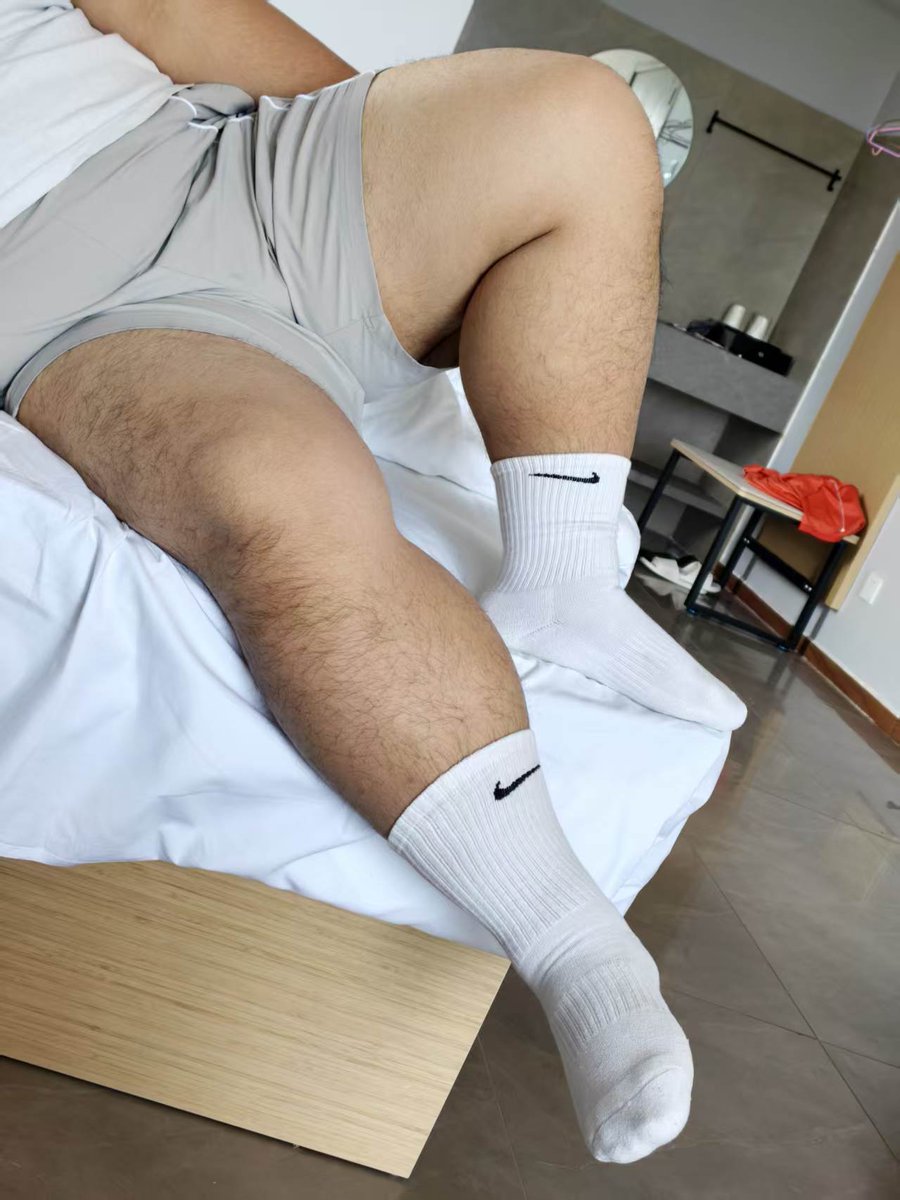7Redpig's tweet photo. 🧦🐶 https://t.co/tBBuXlUVP9