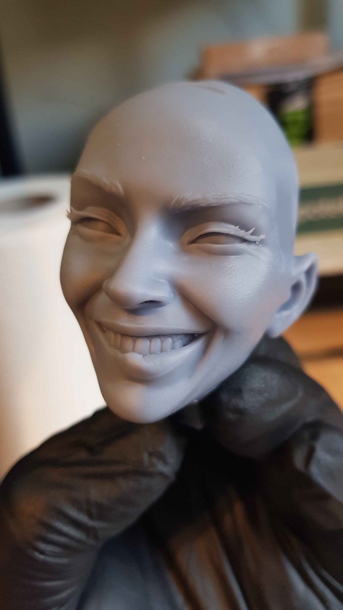 stjepansejic's tweet photo. these modern 3d printers are insane. ignore the  zoom in perspective deformation but this stuff just floors me. just the idea that i can sculpt anything i want and it will just... print. that's wild to me https://t.co/oXdf1TaOxF