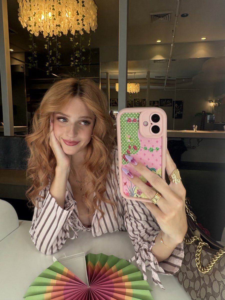 pennycloudz's tweet photo. just another excuse to show my face https://t.co/l260HgkAlY