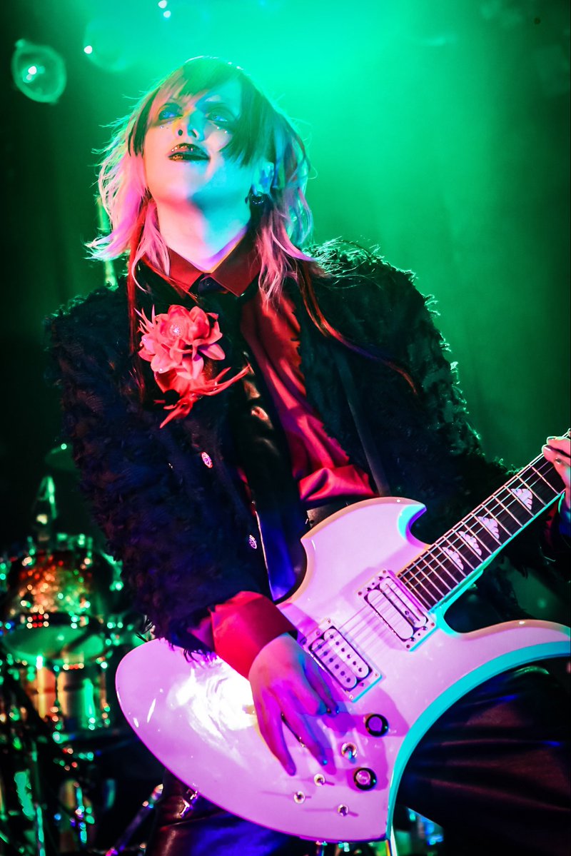yuga_shellmy's tweet photo. 「割れた空」 https://t.co/DkMZFFMmLX
