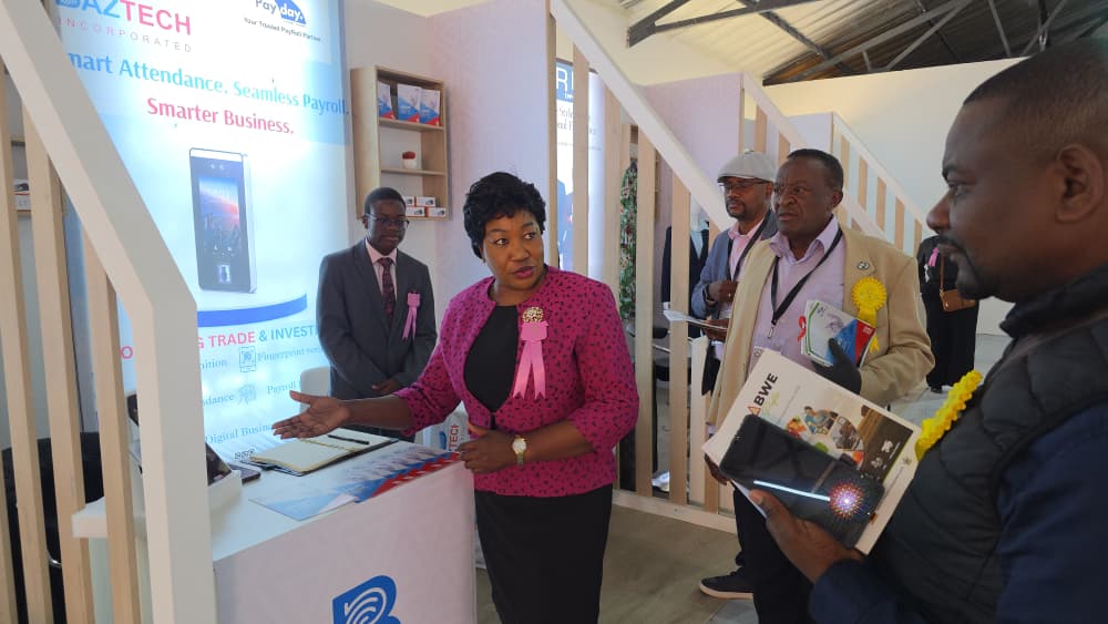 ZBCNewsonline's tweet photo. MORE than 26 Zimbabwean companies are exhibiting at the 98th Zambia Agricultural and Commercial Show in Lusaka, as the two countries continue to strengthen bilateral trade and economic cooperation.

https://t.co/ONTdS5mecl https://t.co/RJwY3udMtv
