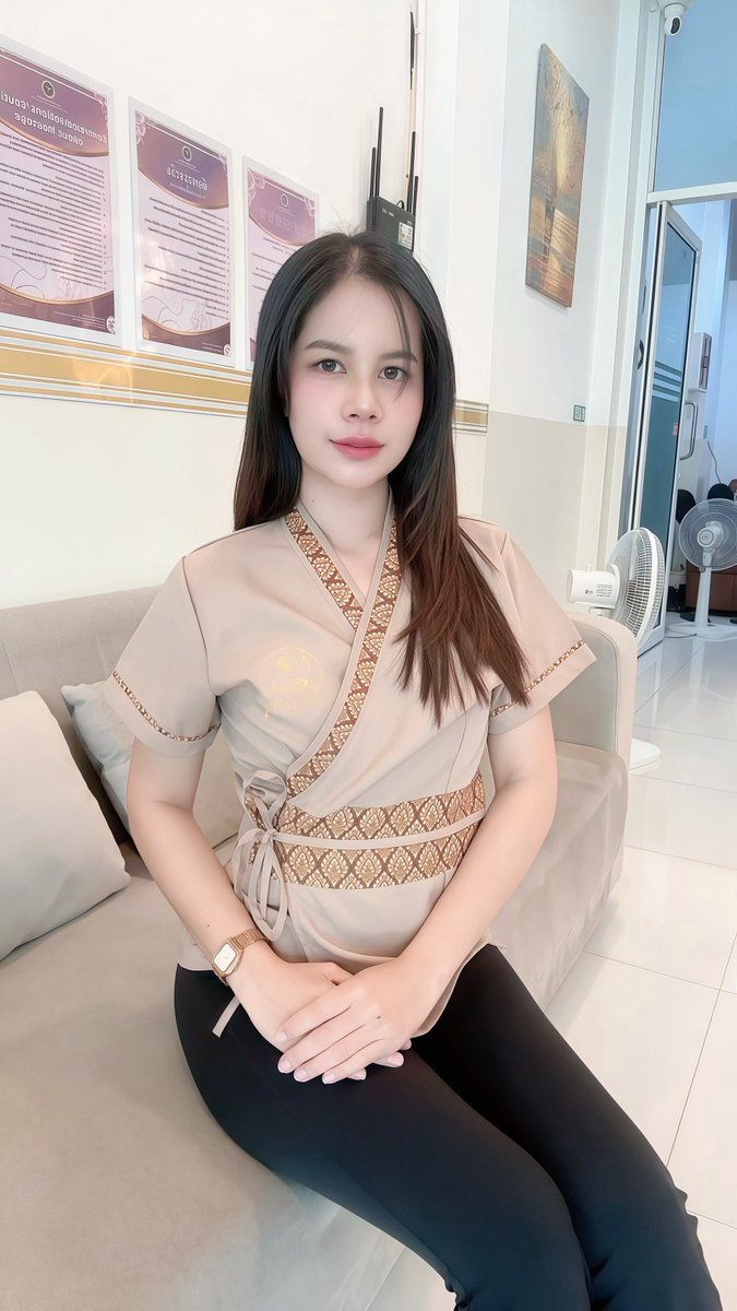 Lamoonthai's tweet photo. นวดเสร็จหมอบอก "เบาลงเยอะเลยนะคะ" หมายถึงตัว? เปล่า... กระเป๋าตังค์! #นวด #นวดหาดใหญ่ #หาดใหญ่ #malaysia https://t.co/L0LS7eGWN9