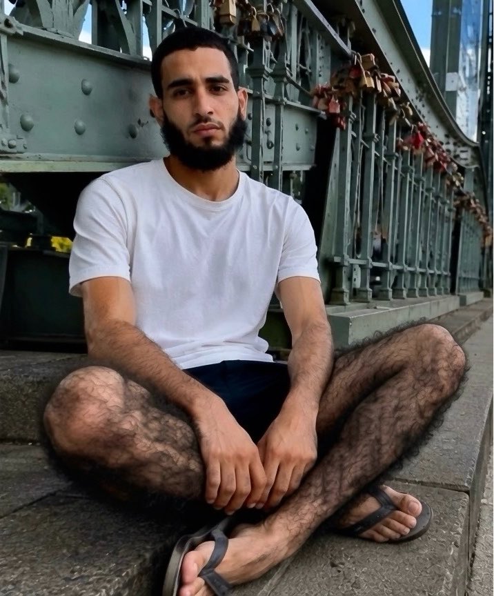 FaresELSay's tweet photo. Many ask for the photo. Here It is but please Check my Message behind. Do not forget the people Palestine 💚. Support my fight for Peace. https://t.co/mvQyDtYGbz