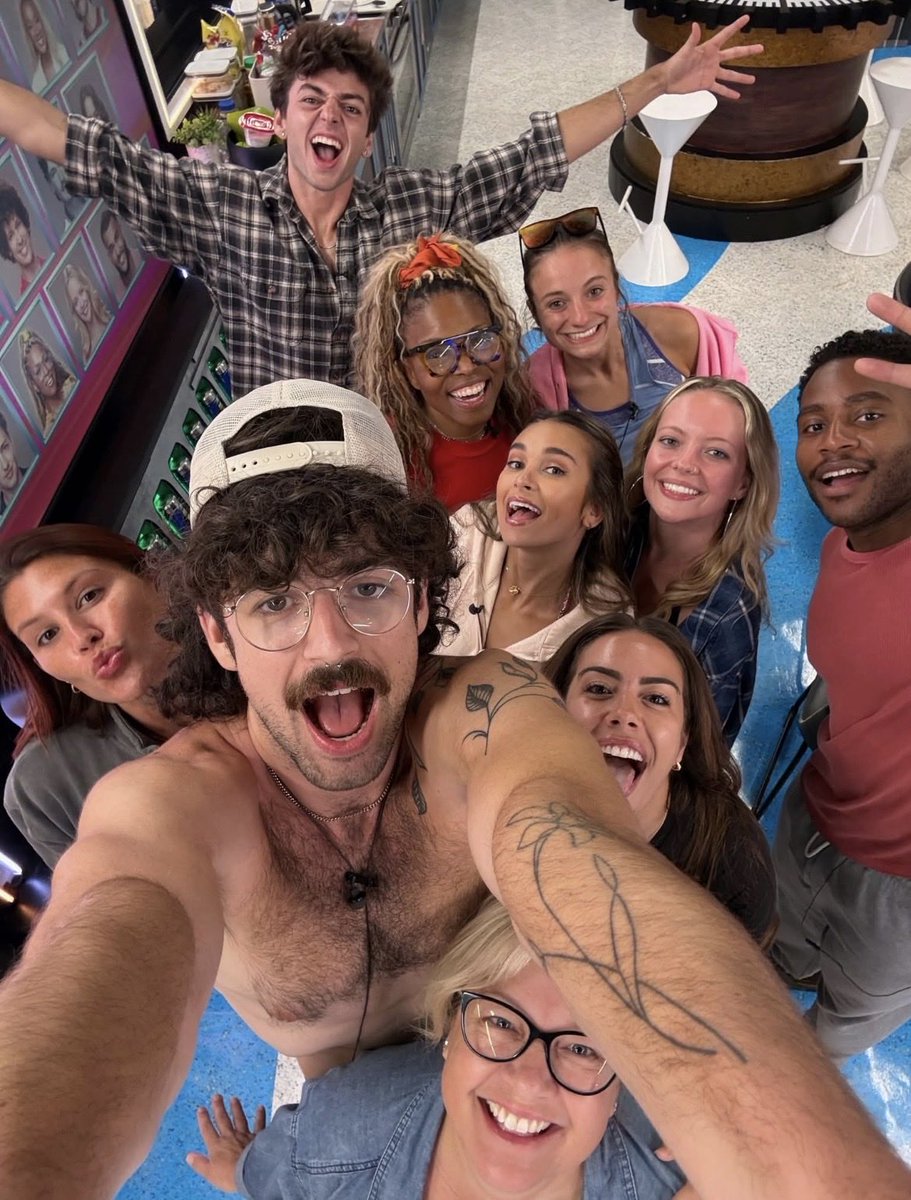FANATICalways's tweet photo. Look who is missing….#bb28 https://t.co/0rTs4YnPz0
