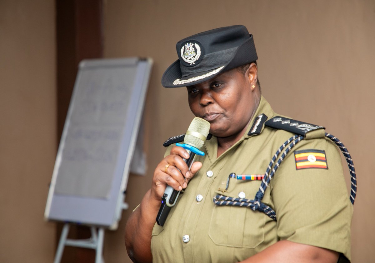 PoliceUg's tweet photo. The Uganda Police Force, through the Directorate of Forensic Services, yesterday conducted a training for journalists on responsible crime reporting, with support from @UNODCEastAfrica and @JLOSUganda.

The training, facilitated in partnership with the @ODPPUGANDA and the @JudiciaryUG, equipped media practitioners with the legal, ethical, and professional principles that guide crime and justice reporting, underscoring the media’s vital role in promoting fairness, accuracy, and the administration of justice.

Participants benefited from insightful presentations by Hon. Justice Lawrence Tweyanze and Ms Rachel Odoi-Musoke, Senior Technical Advisor to the Governance and Security Programme, who shared the judicial perspective on responsible media reporting and its impact on the administration of justice.
See more..
https://t.co/IGCYBTuCGh